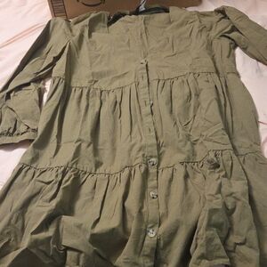 H&M Green Tiered Ruffled Long Sleeve Sundress